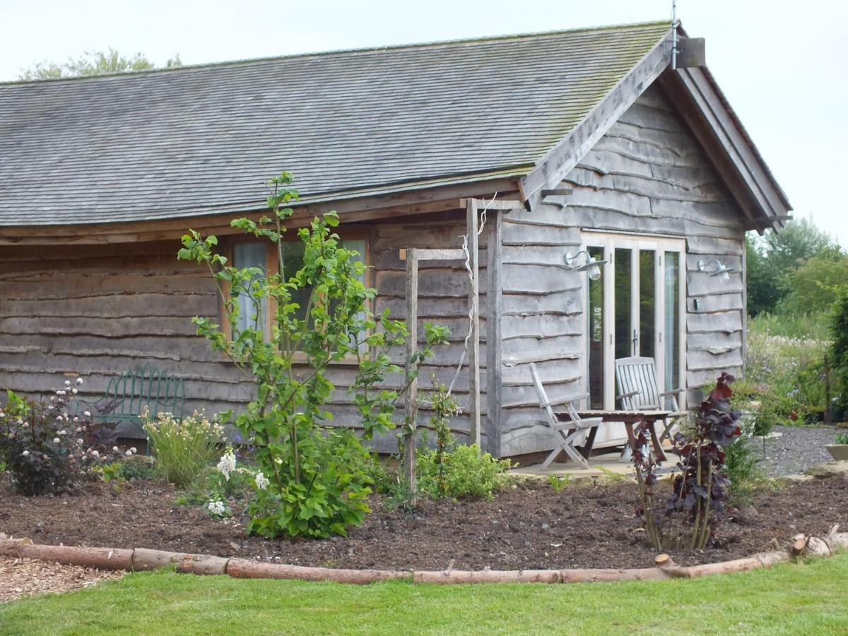 Three Oaks Nursery 치체스터 외부 사진